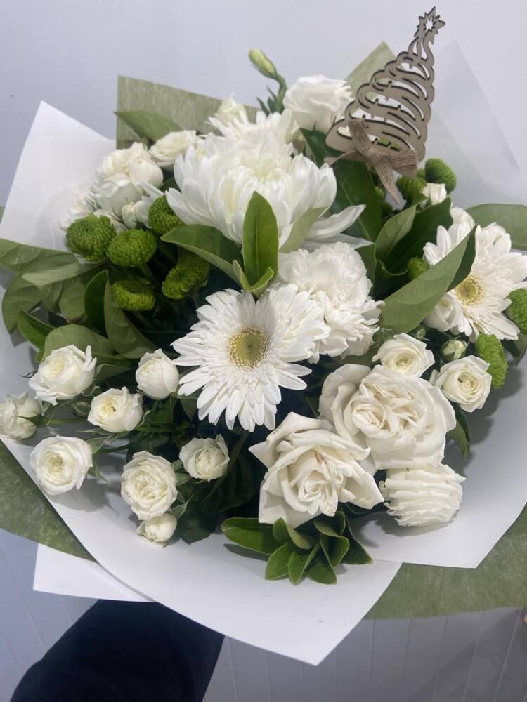 White Christmas Bouquet