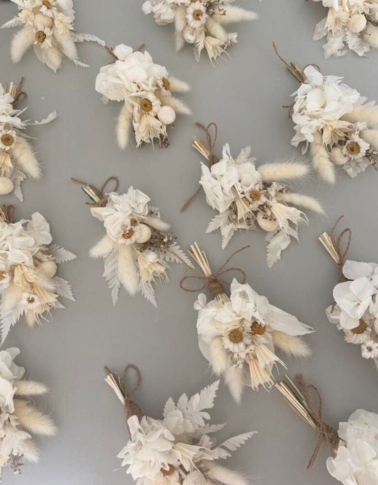 Mini Posy White